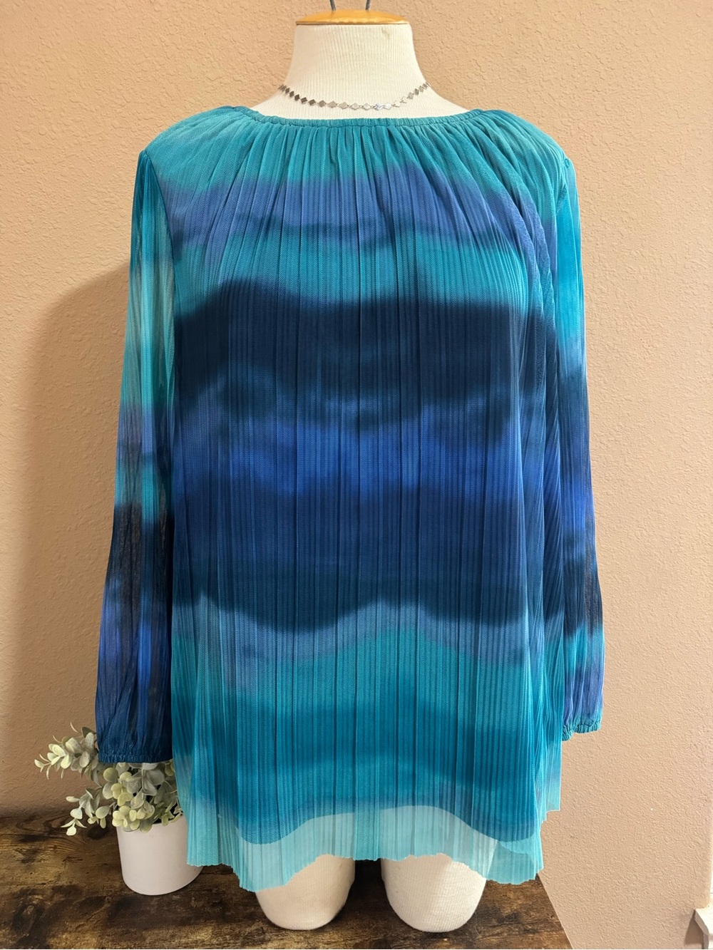Terra & Sky Blue Teal Ombre Pleated Long-Sleeve Tunic